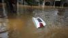 BMW Putih Hanyut Terbawa Arus Banjir di Kemang, Ketinggian Air 1,5 Meter - Bagian 1