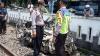 Minibus Remuk Tertabrak Kereta di Lamongan, 2 Penumpang Tewas Mengenaskan
