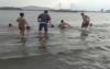 Video Dramatis Aksi Penyelamatan Pria Tenggelam Dekat Pelelangan Ikan di Palopo