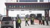 Pintu Masuk dan Keluar Tol Keramasan Sumsel Dijaga Ketat Polisi - Bagian 1