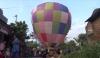 Tutup Perayaan Idul Fitri, Ratusan Warga Jombang Terbangkan Balon Udara 