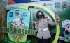 Polwan Cantik Iptu Rita Ajak Warga Swafoto di Photobooth Kampung Sehat 2, Ada Hadiahnya