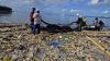 Kotor dan Jorok, Pantai Sukaraja Lampung Tertutup Sampah