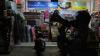 Jam Operasional Tempat Usaha Surabaya Dibatasi Pukul 20.00 - 05.00 WIB - Bagian 1