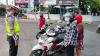 Pengguna Jalan di Tugu Pancasila Blora Diajak Berdoa agar Pandemi Segera Berakhir 