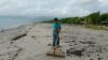 Duh, Pantai Mutiara Baru Lampung Timur Tercemar Limbah Minyak