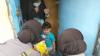 Tak Punya Uang, Bapak 3 Anak Ini Tawarkan Barter Sepatu Bekas dengan Sekotak Susu