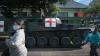 Potret Warga Makassar Vaksinasi di Dalam Tank Perang TNI - Bagian 4