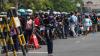 Antre Panjang, Warga Antusias Ikuti Vaksinasi di Polres Pelabuhan Tanjung Perak - Bagian 2