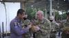 Momen US Army Cicipi Durian : Wow, Rasanya seperti Pisang
