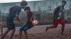 Potret Remaja Bermain Sepak Bola di Pinggir Tanggul Muara Baru - Bagian 3