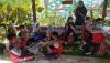 Viral, Murid SD Cianjur Pungut Sampah untuk Dibuat Kursi dan Meja Kerajinan Ecobrick - Bagian 3
