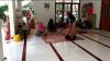 Air Masih Menggenang, Korban Banjir di Cilacap Mengungsi di Masjid 