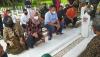 Usai Dilantik Jadi KSAD, Jenderal Dudung Ziarah ke Makam Orang Tua di Cirebon
