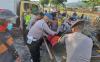 Begini Aksi Sigap Anggota Dalmas Polda Jateng Tolong Korban Kecelakaan 