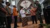 Anjing Pelacak Dikerahkan Sterilisasi Gereja Katolik Santo Petrus Pekalongan - Bagian 2