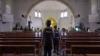 Jelang Misa Natal, Gereja Katedral Kota Semarang Disterilkan 