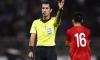 5 Cara Memahami Isyarat Gerakan Wasit Sepak Bola, Ini Arti Sikap Tangannya