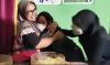 2 Gadis Cantik Ini Berteriak Histeris dan Peluk Ibunda Pratama Arhan, Siapa Dia?