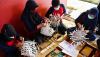Potret Murid SLB Latihan Membuat Tas Anyaman - Bagian 1