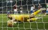Kiper Aston Villa Bikin Blunder saat Lawan Man United, Netizen: Kena Karma!