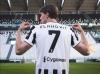 Resmi! Dusan Vlahovic Gabung Juventus Pakai Nomor Warisan Ronaldo