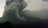  Gunung Semeru Muntahkan Awan Panas Guguran 4,5 Km, Sejumlah Desa Diguyur Hujan Abu
