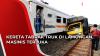 Video Kereta Tabrak Truk di Lamongan, Masinis Terluka