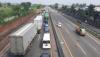 Jalan Tol Cikampek Karawang Macet Parah, Polisi Berlakukan Contraflow