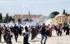 Terkutuk! Israel Pakai Drone Tembakkan Gas Air Mata ke Jamaah Muslim di Masjid Al-Aqsa