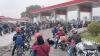 SPBU di Pantura Cirebon Dipadati Pemudik Sepeda Motor, Antre Isi BBM 1 Jam