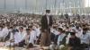 Momen Anies Baswedan bersama Ribuan Umat Muslim Sholat Idul Fitri di Stadion JIS