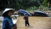 Penampakan 2 Mobil Diduga Milik Pemudik Hanyut Terseret Banjir Bandang di Sumedang