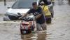 Gerobak Pedagang Berjatuhan hingga Motor Mogok akibat Banjir di Periuk Tangerang - Bagian 3