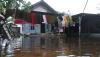 Puluhan Rumah Warga Desa Tanjung Pecinan Situbondo Terendam Banjir Rob - Bagian 2