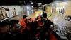 Tim SAR Door to Door Evakuasi Korban Banjir Jambi yang Terjebak di Dalam Rumah - Bagian 2