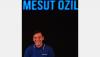 Potret Mesut Ozil bersama Menparekraf Sandiaga Uno - Bagian 3