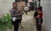 Viral Polisi Tuntun Ingatan Anak Kecil yang Tersesat, Netizen: Mantap Pak Pol