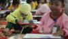 Pendongeng Hibur Anak-Anak di Stasiun Gubeng Surabaya - Bagian 2