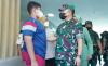  Momen Haru KSAD Jenderal Dudung Bertemu Keluarga Istri TNI Korban Penembakan di Semarang