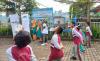 Serunya Siswa SDN Caringin 3 Ikut Lomba dan Pemeriksaan Mata Gratis dari MNC Land-MNC Peduli Bersama Essilor