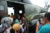 TNI AU Ajak Warga Palembang Melihat dari Dekat Pesawat Tempur F-16   - Bagian 3