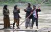 Peserta Ruwat Nusantara Ikuti Ritual Larungan di Sungai Progo 
