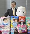 Kisah Takahisa Takahara, Jadi Orang Terkaya di Jepang Berkat Popok Bayi  