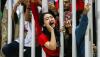 Jadi Pemain ke-12, Suporter Bakar Semangat Timnas Indonesia Kalahkan Curacao - Bagian 3