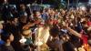 Ratusan Suporter di Manokwari Doa Bersama dan Nyalakan Lilin untuk Korban Tragedi Kanjuruhan