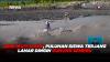Demi Ikuti Ujian, Puluhan Siswa Terjang Lahar Dingin Gunung Semeru 