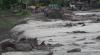 Banjir Lahar Dingin Terjang Lumajang, Warga Antre Berjam-jam untuk Melintasi Jembatan
