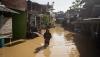 Sungai Bengawan Solo Meluap, Permukiman Warga Pucang Sawit Terendam Banjir - Bagian 2