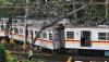 KRL Commuterline Anjlok Tertimpa Tiang Listrik Dekat Stasiun Kampung Bandan